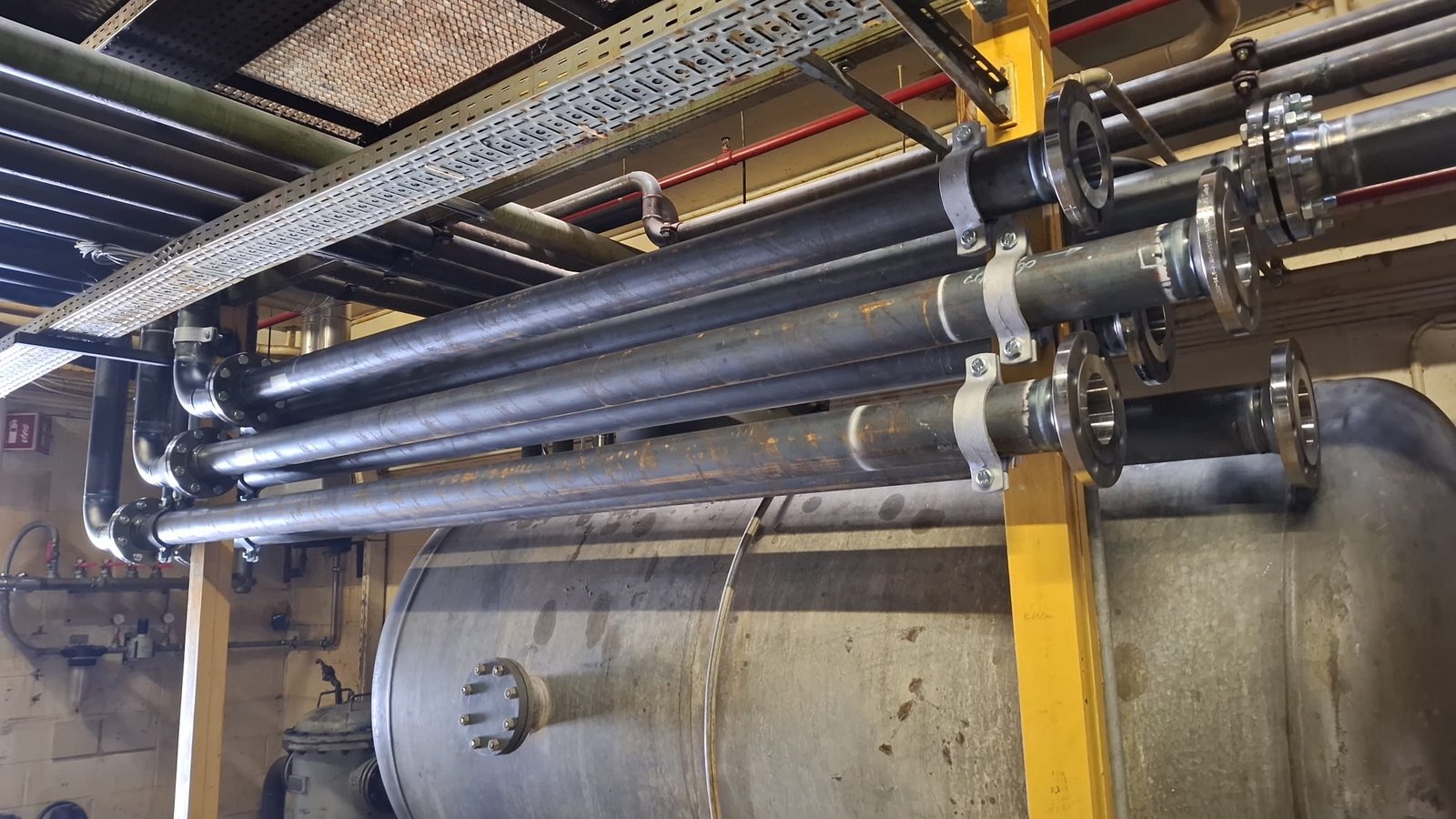 Linhas técnicas suspensas
